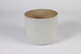 B596LE White ceramic planter D18.5cm H16.5cm