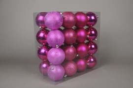 X041ZY Boîte de 32 boules en plastique fuchsia D8cm