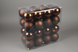 X071ZY Box of 32 plastic brown balls D10cm