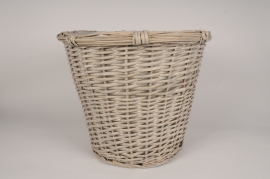 C833DQ Grey wicker planter D44cm H39cm