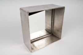 Cast iron and aluminium mirror 20x20x8cm