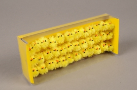 E003J9 Box of 36 yellow chicks H3.5cm