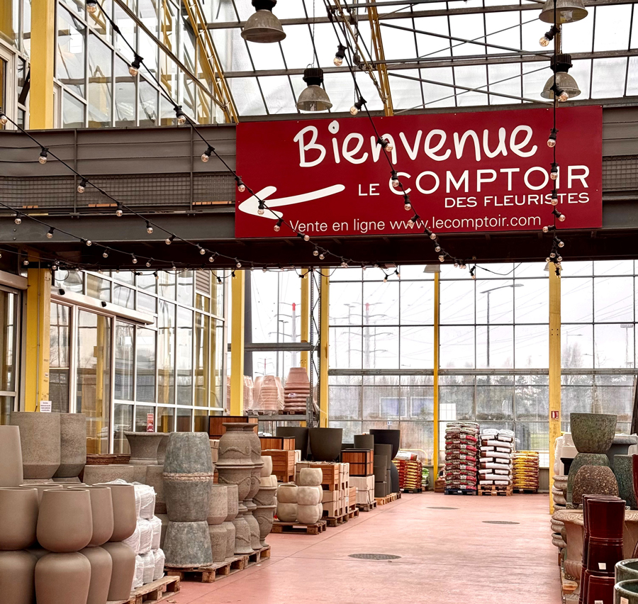 Entr�e du magasin Le Comptoir des Fleuristes sur le Min de Rungis