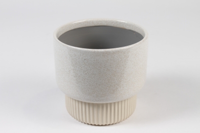 J6-000012 Cache-pot en c�ramique cr�me D19.5cm H17.5cm