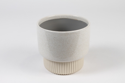J6-000013 Cache-pot en c�ramique cr�me D17.8cm H16cm