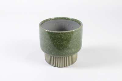 J6-000019 Cache-pot en c�ramique vert olive D13.8cm H13cm