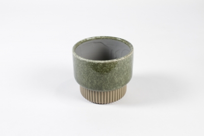 J6-000021 Cache-pot en c�ramique vert olive D11cm H9.5cm