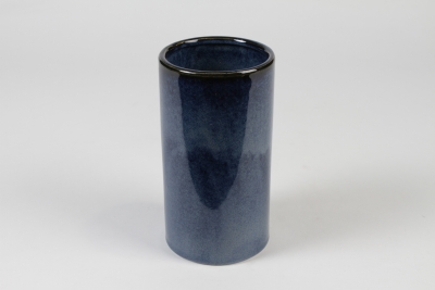 J6-000045 Vase en c�ramique bleu fonc� D12cm H23cm