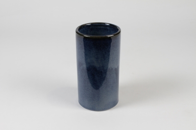J6-000046 Vase en c�ramique bleu fonc� D10cm H18cm