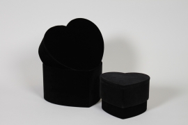 K1-000017 Set de 2 boites &agrave; chapeaux coeur en carton noir D20cm H17cm