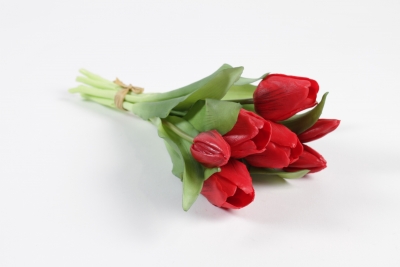 NN-000502 Bunch of 7 red artificial tulips H32cm