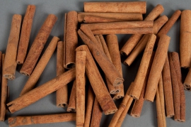 ox21lw Bag of cinnamon sticks H8cm