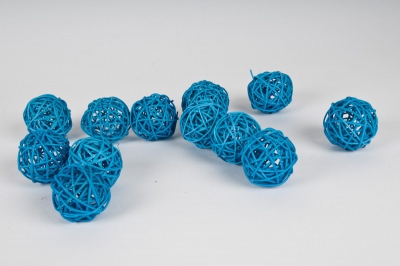 Paquet de 12 boules en osier bleu turquoise D5cm