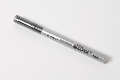 PB-000005 Marqueur pointe fine argent 0.50mm