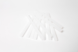 QV-000354 2kg bag of glue sticks