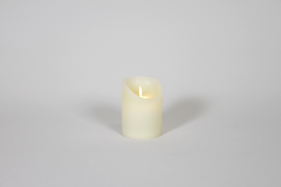 R5-000034 White candle LED D7.5cm H10cm