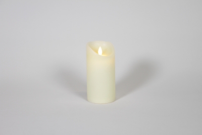 R5-000036 White candle LED D7.5cm H15cm