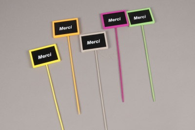 A003D0 Set of 24 picks Merci H29cm