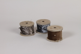 U7-000200 Ruban velours sur bois assortie 4.5cm x 3m