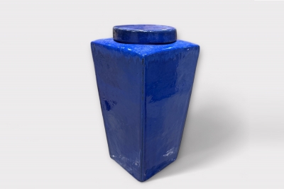 UH-000004 Tea box en c�ramique bleu roi brillant 30x30cm H60cm