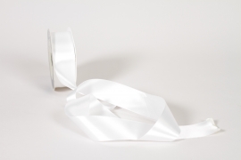 UN-000154 White satin ribbon 40mm x 25m