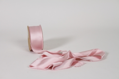 UN-000832 Pink satin ribbon 50mm x 10m