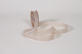 UN-000838 Ruban en organza gris clair 25mm x 20m