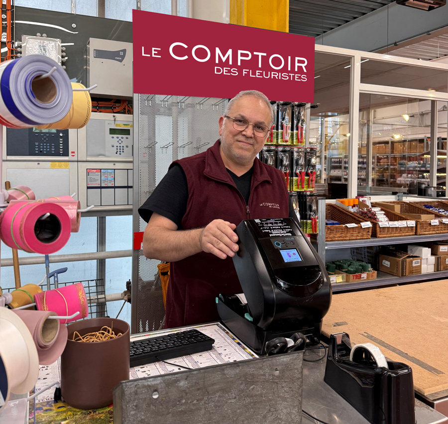 Vendeur au magasin le Comptoir des Fleuristes sur le Min de Rungis