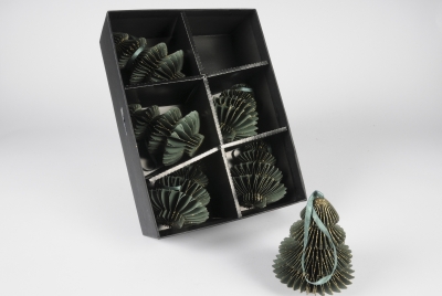 X008F1 Bo�te de 6 sapins de No�l en papier vert H14cm