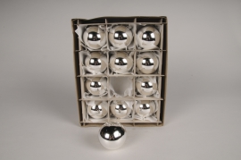 X016T1 Box of 12 shiny silver glass balls D6cm