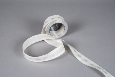 X024QL Buttermilk ribbon with Christmas tree 40mm x 15m