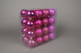 X040ZY Box of 32 plastic balls fuchsia D7cm