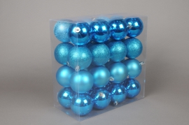 X055ZY Box of 32 plastic balls turquoise D8cm
