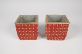 X113Y8 Assorted red concrete planter 11x11cm H10.5cm