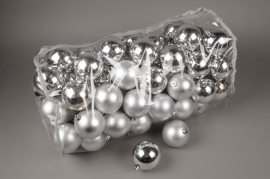 X156ZY Bag of 80 plastic balls silver D8cm