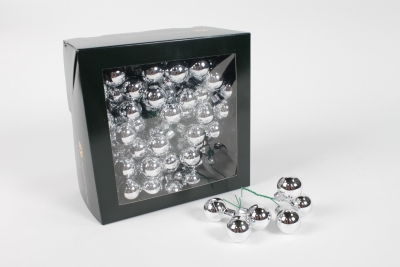 X4-000047 Bo�te de 144 boules verre argent brillant D25mm