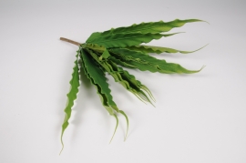 x469am Pick of green artificial fern H38cm