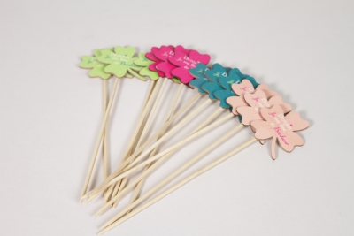 Y8-000196 Pack of 12 wooden clover picks D6,5cm H26cm