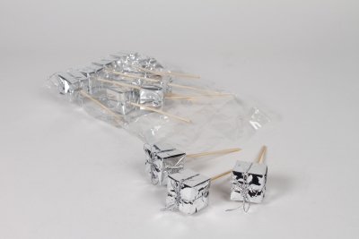 Y8-000214 Pack of 12 silver gift picks H14.5cm