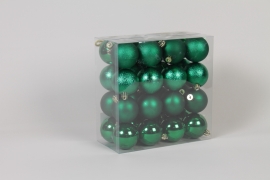 ZY-000081 Boîte de 32 boules plastiques vert D6cm