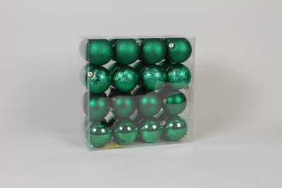 ZY-000082 Bo�te de 32 boules plastiques vert D8cm